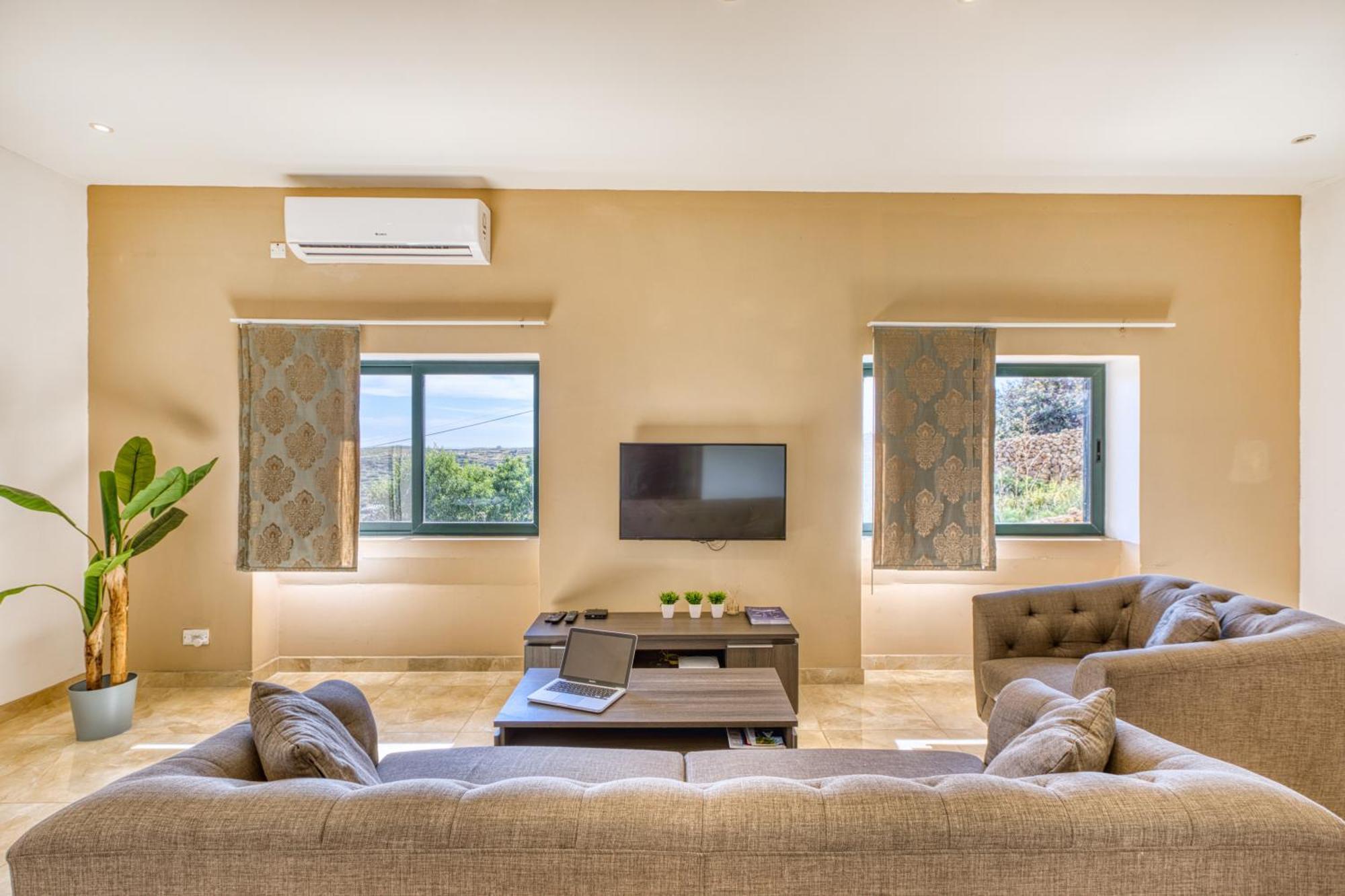 Spacious, Bright, Valley & Sea View Maisonette Xagħra Eksteriør bilde